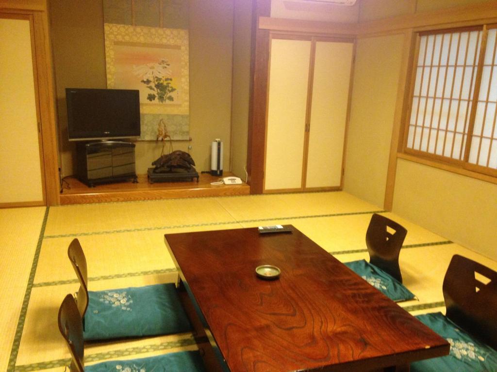 Chuokan Shimizuya Ryokan Нагано Номер фото